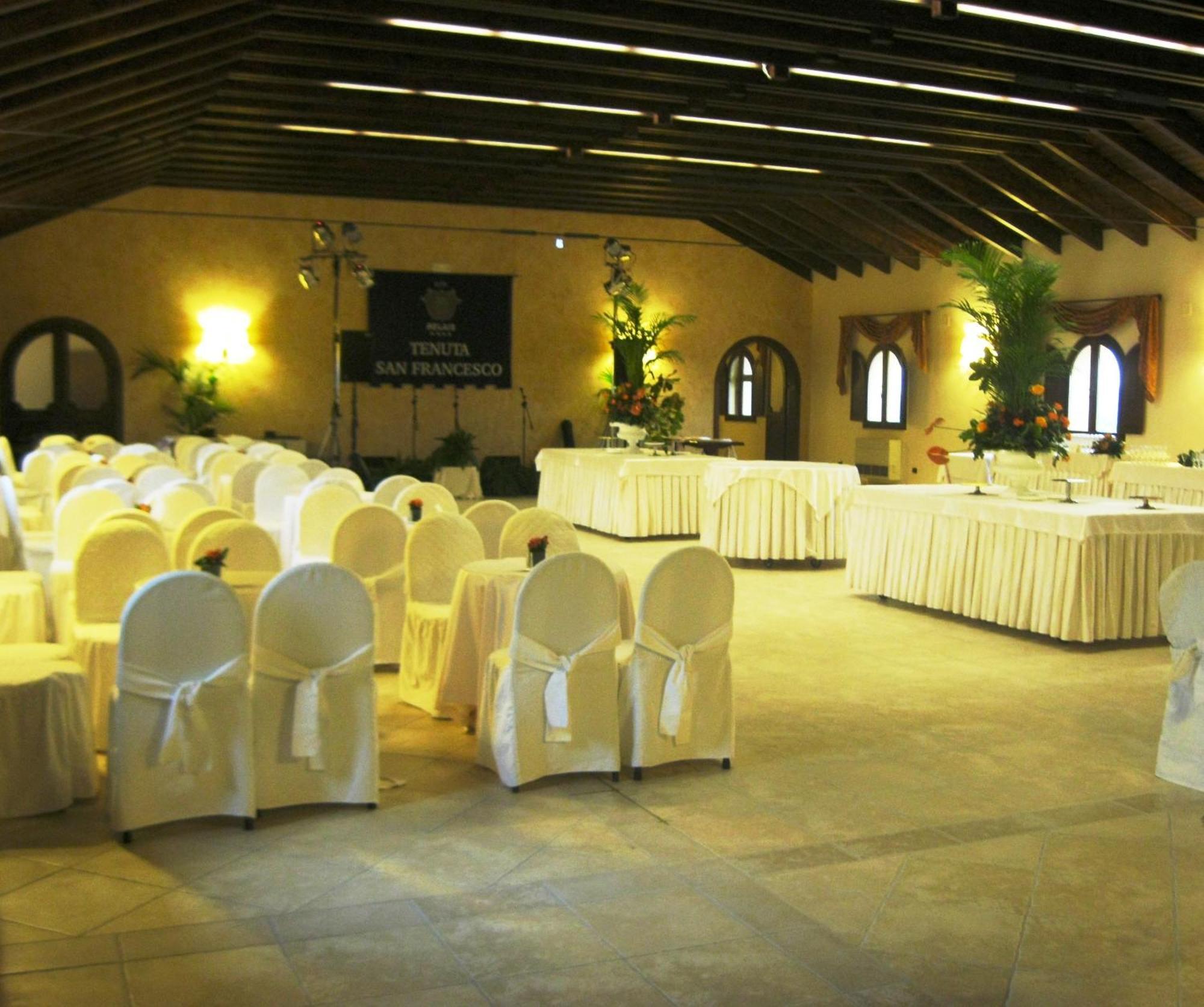 Hotel Tenuta San Francesco Barletta Exterior photo